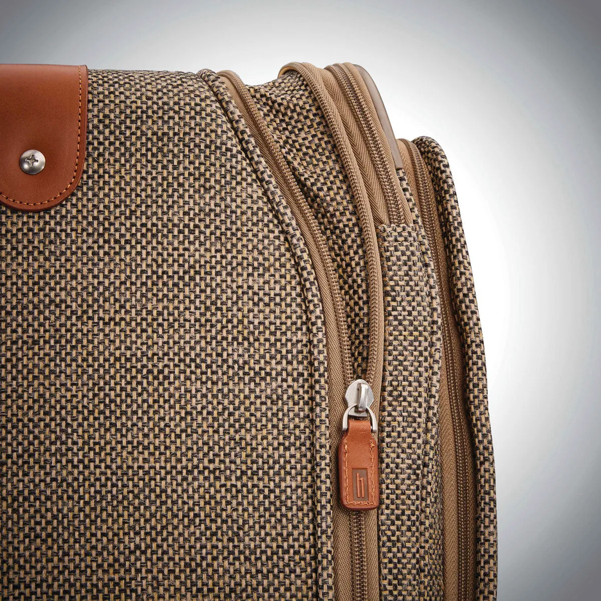 Hartmann Tweed Legend 31" Extended Journey Expandable Spinner