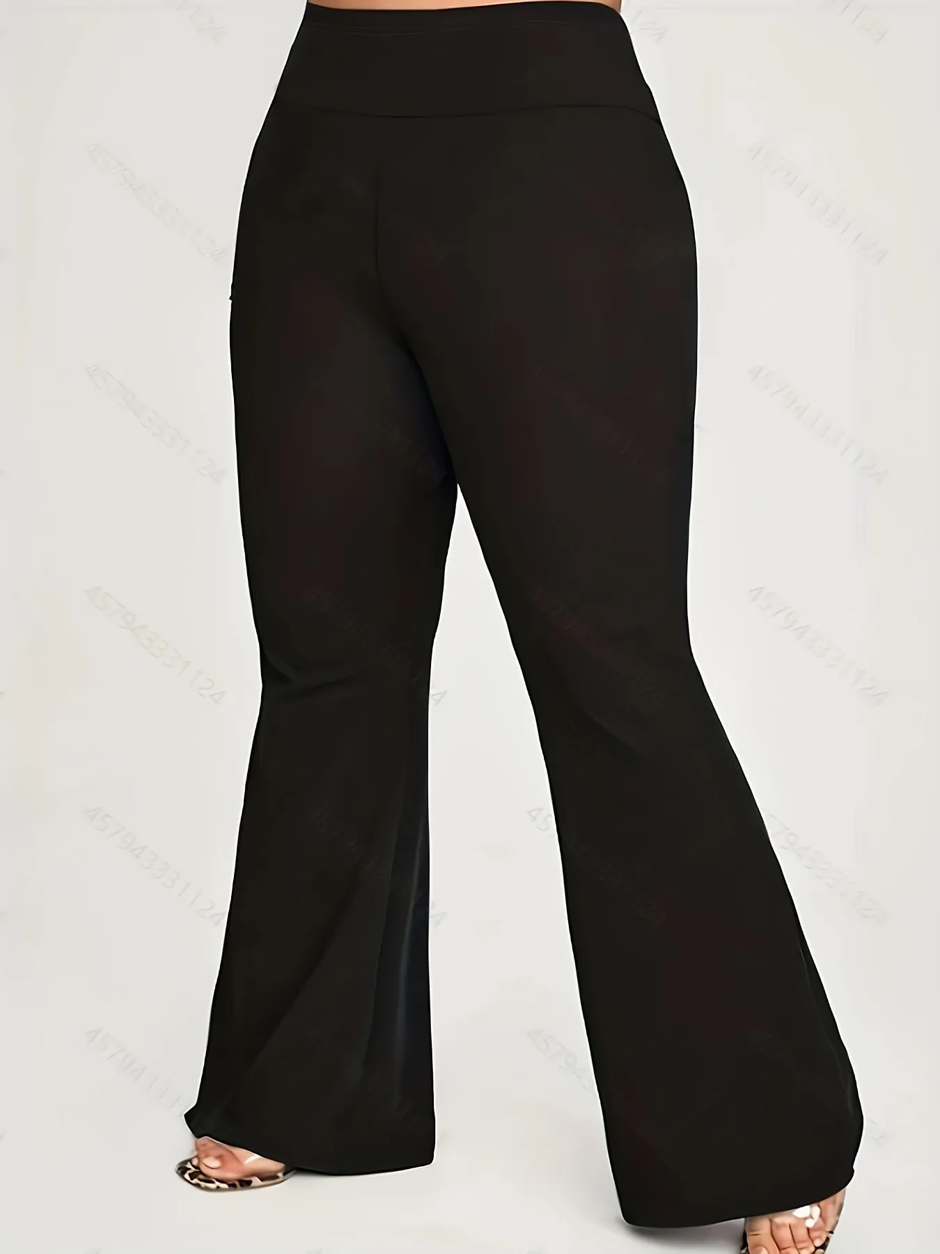 Plus Size Solid High Waisted Flare Leggings - Comfortable Stretch for Elevated Style