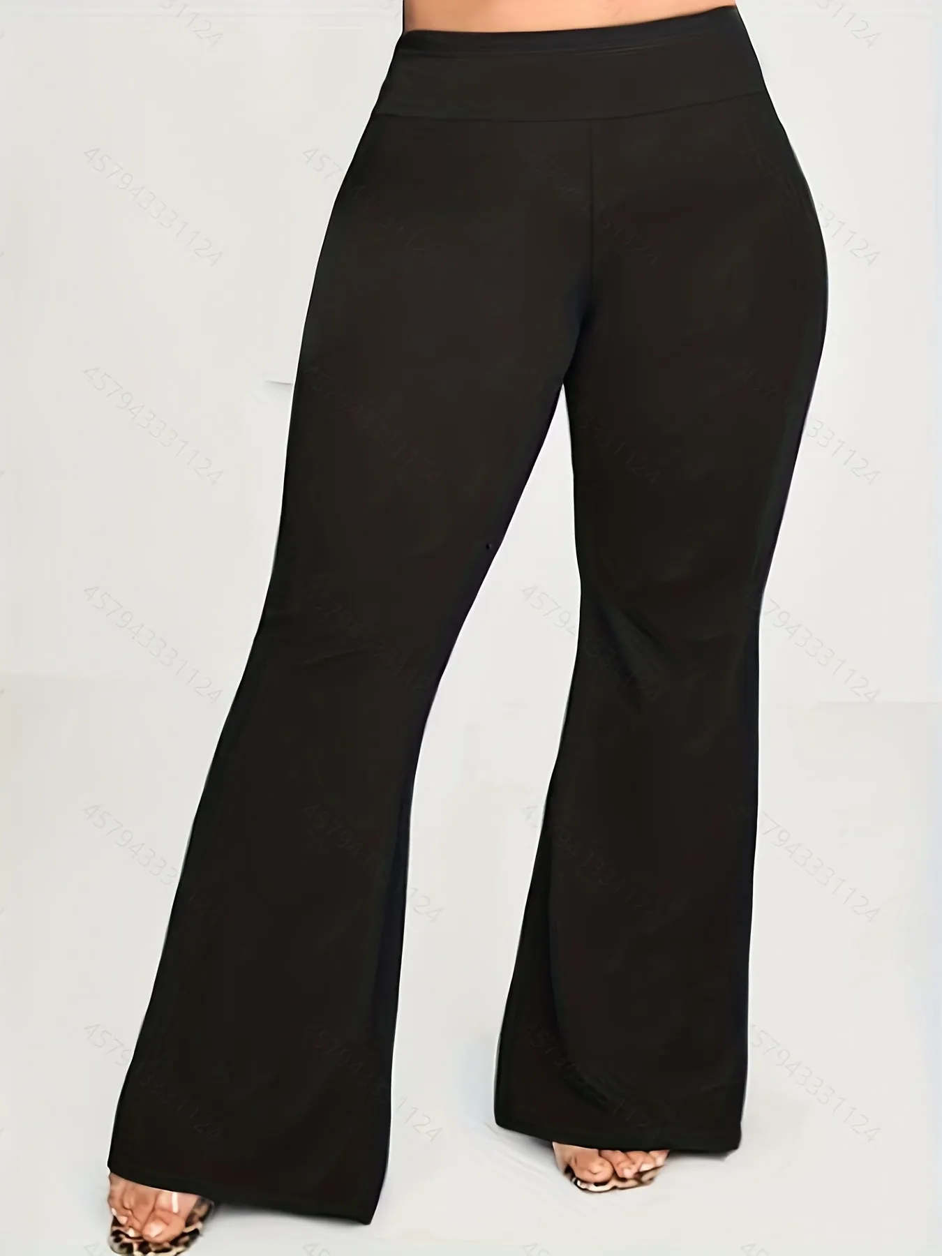 Plus Size Solid High Waisted Flare Leggings - Comfortable Stretch for Elevated Style